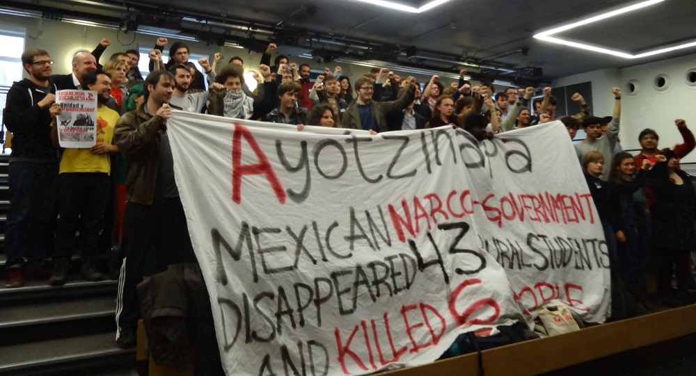 britan ayotzinapa.jpg